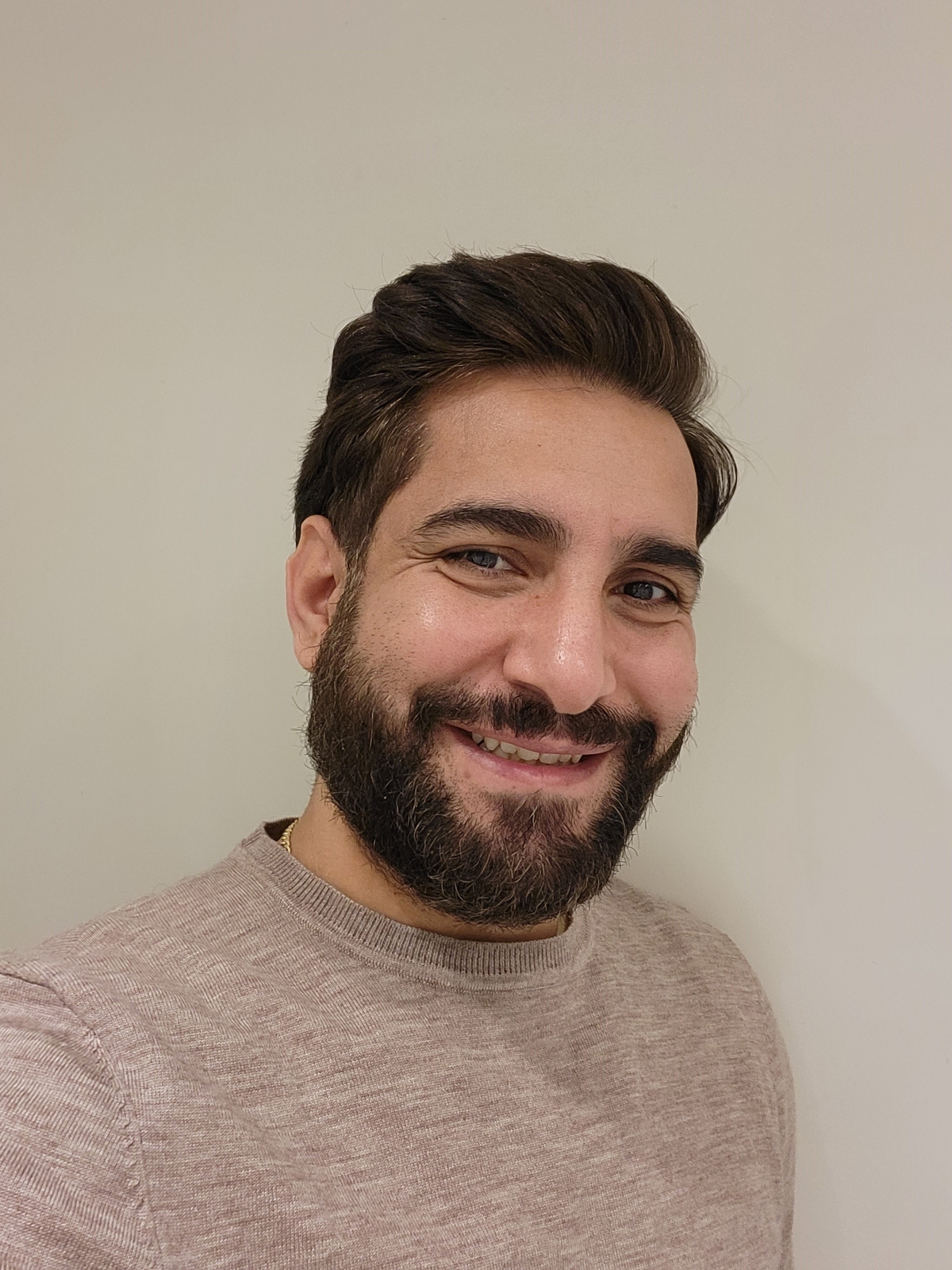 Nevzat Gümüs, studie- och yrkesvägledare på Vårbyskolan i Huddinge.